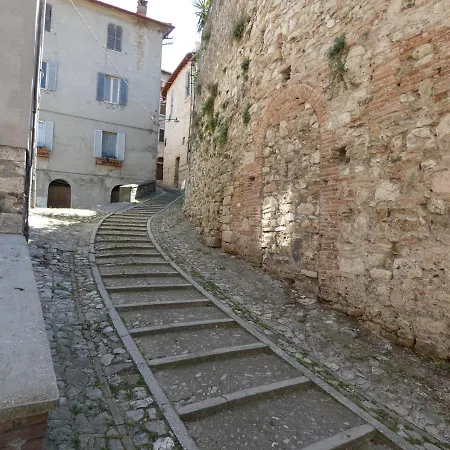 Scappo In Umbria, Santamaria Narni